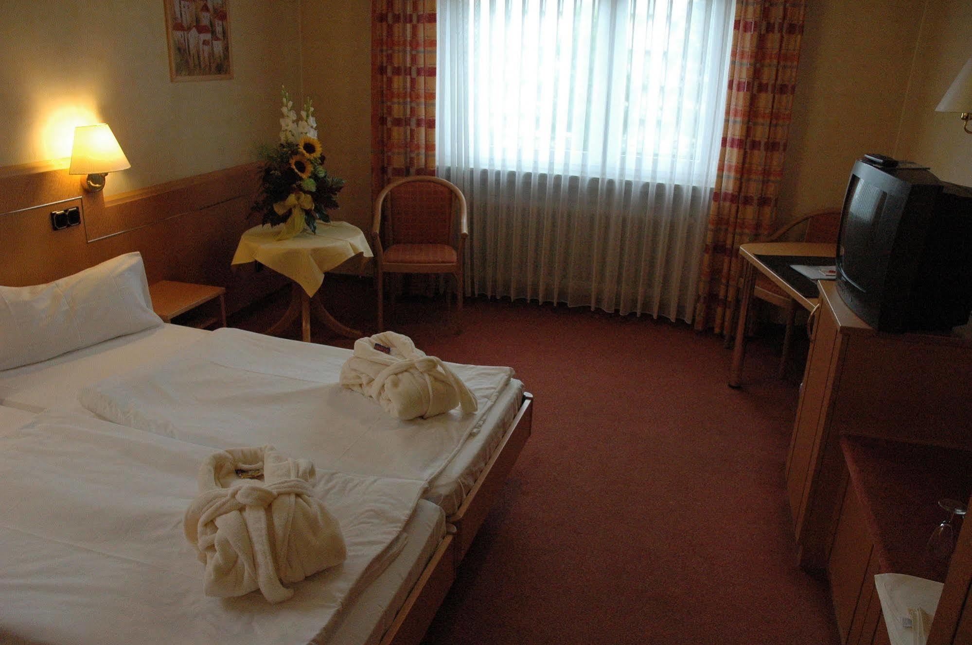 Kishotel Am Kurpark Bad Soden-Salmünster エクステリア 写真